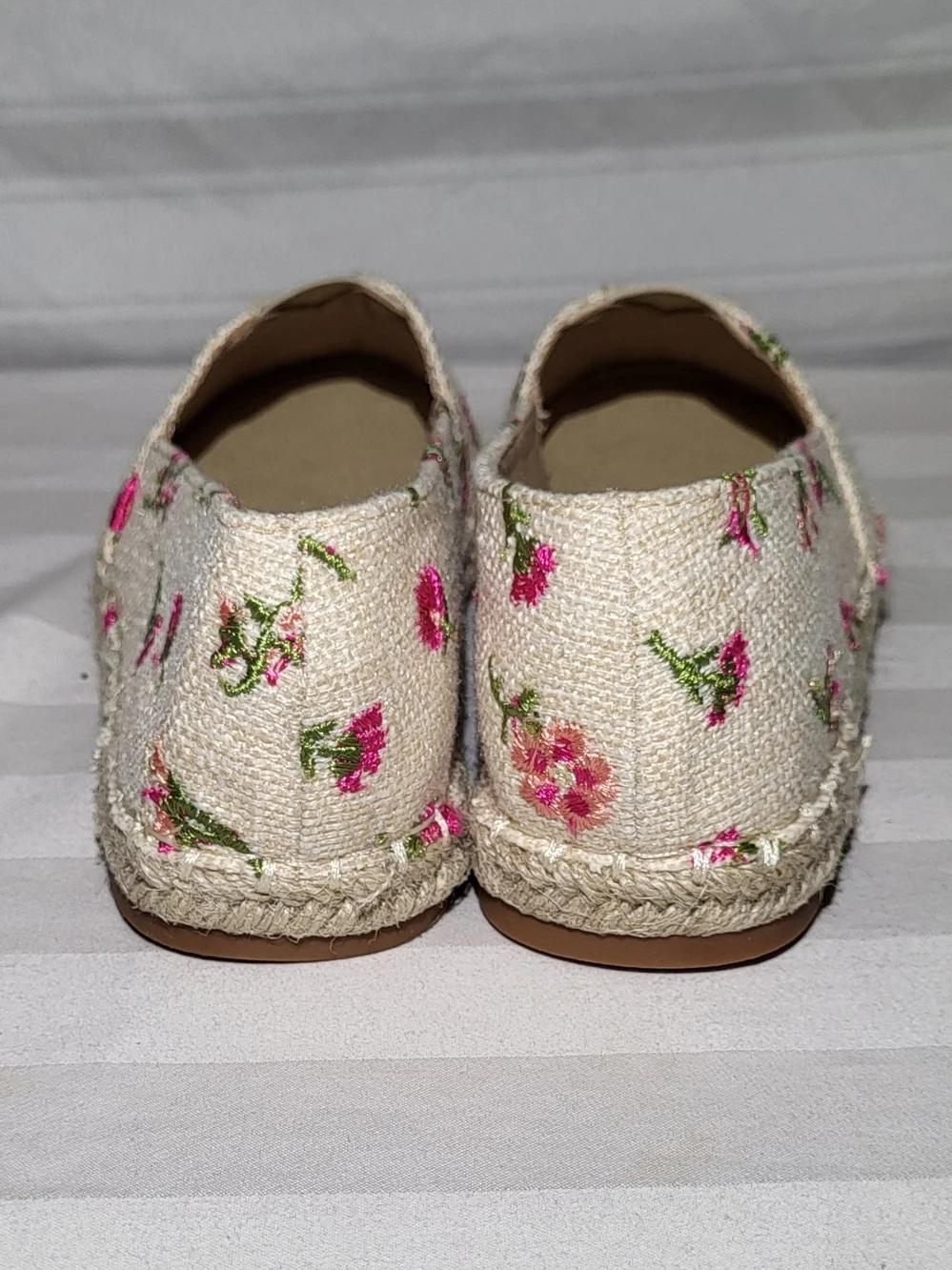 Lucky Top Cream Kids Moccasins with Pink Floral Embroidery